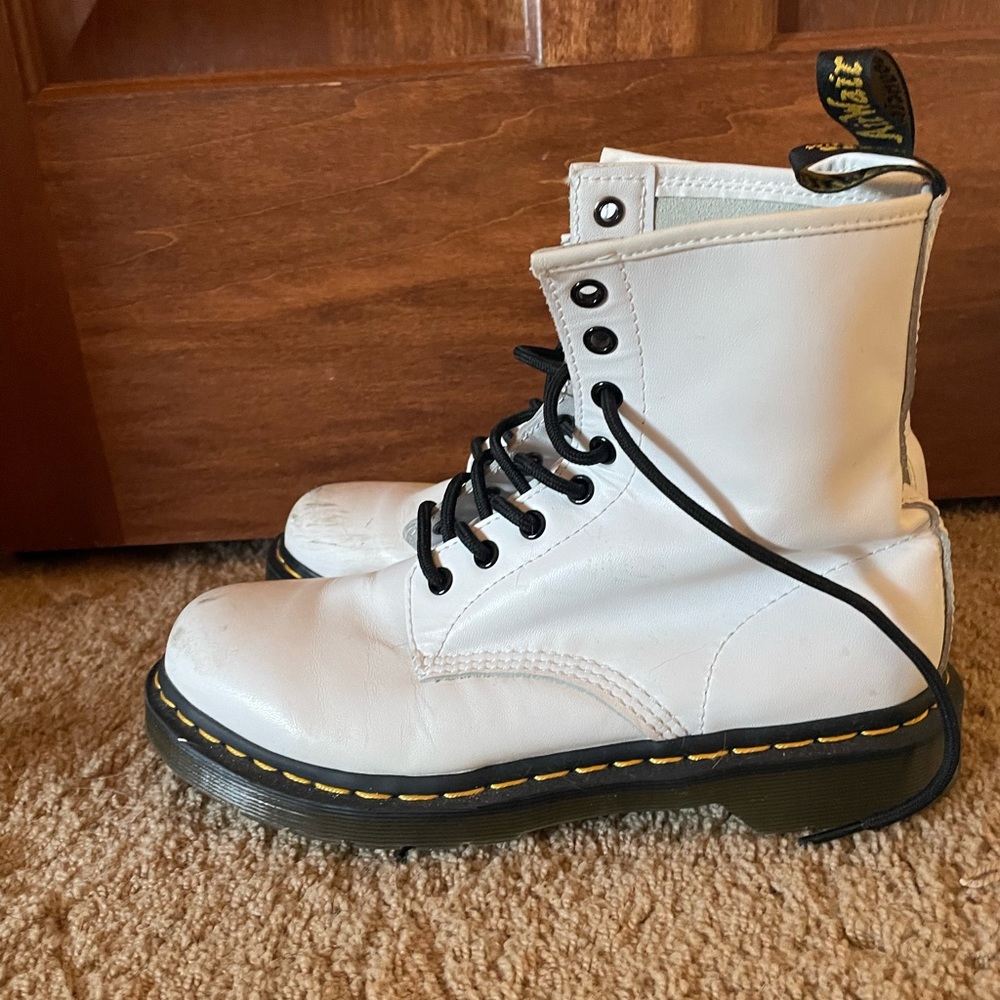 White Lace up Dr. Martens